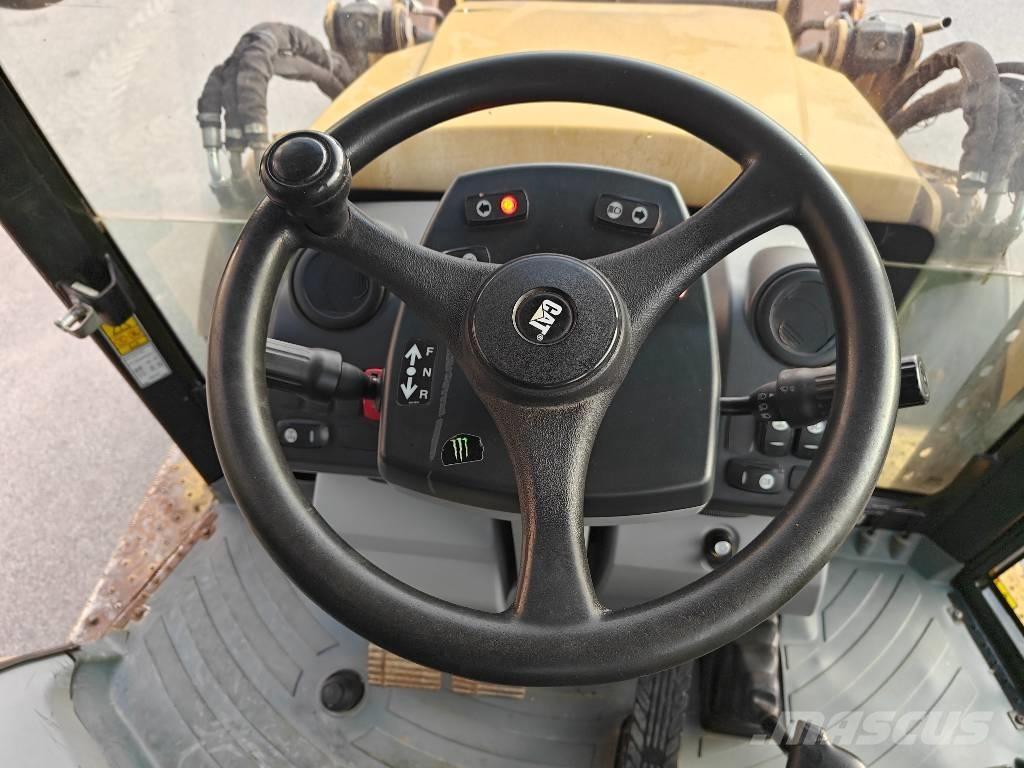 CAT 428 F Koparko-ładowarki