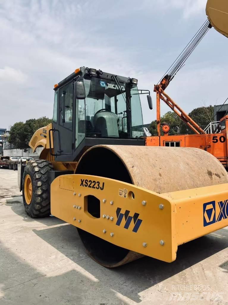XCMG XS 223 J Walce jednobębnowe