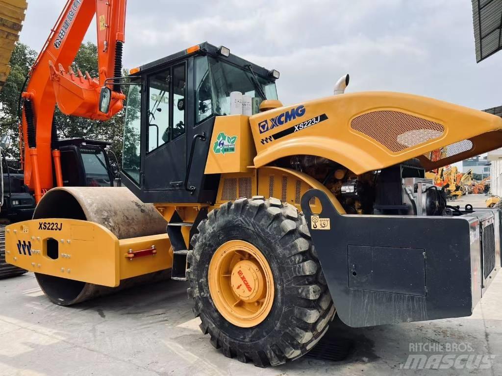 XCMG XS 223 J Walce jednobębnowe