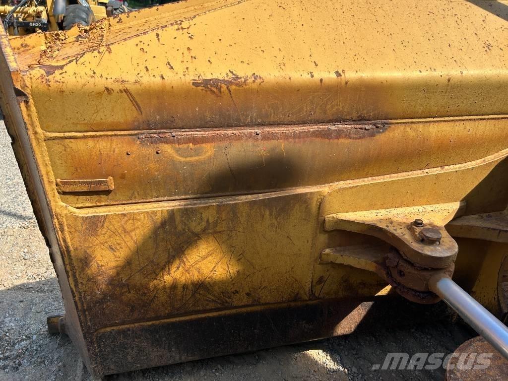CAT D 5 N XL Spycharki gąsienicowe
