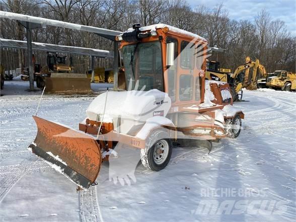 Broce CRT350 Zamiatarki - Zgarniarki - Odśnieżarki