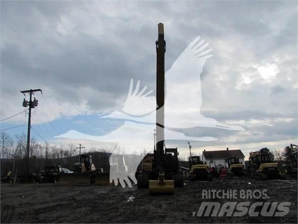 CAT 326FL Koparki gąsienicowe