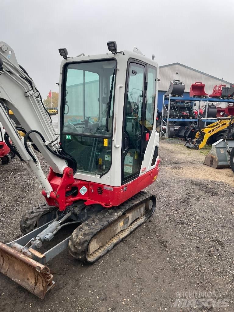 Takeuchi TB 225 Minikoparki