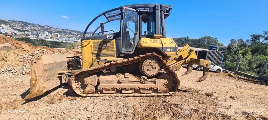 CAT D 6 N Spycharki gąsienicowe