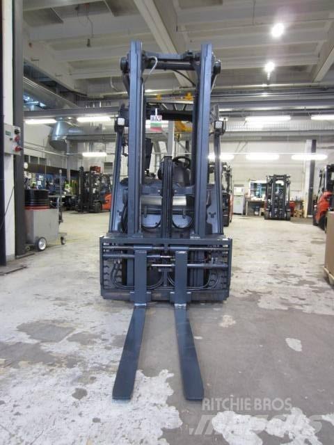 Linde E25 Wózki elektryczne