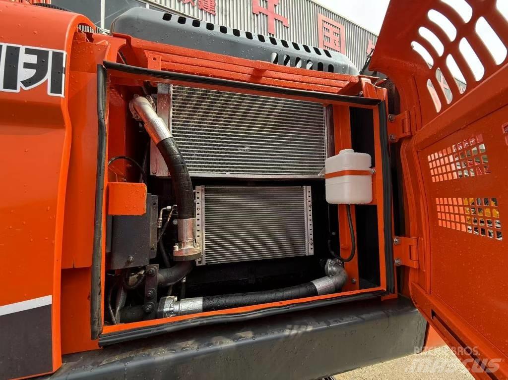 Doosan DX 225 LCA Koparki gąsienicowe