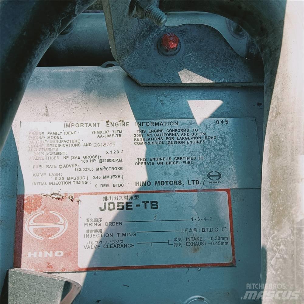 Kobelco SK260D Koparki gąsienicowe