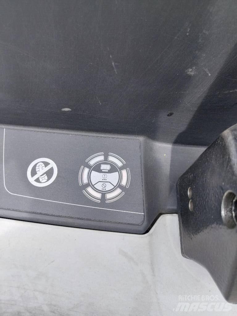 UniCarriers MDW160 Wózki widłowe unoszące