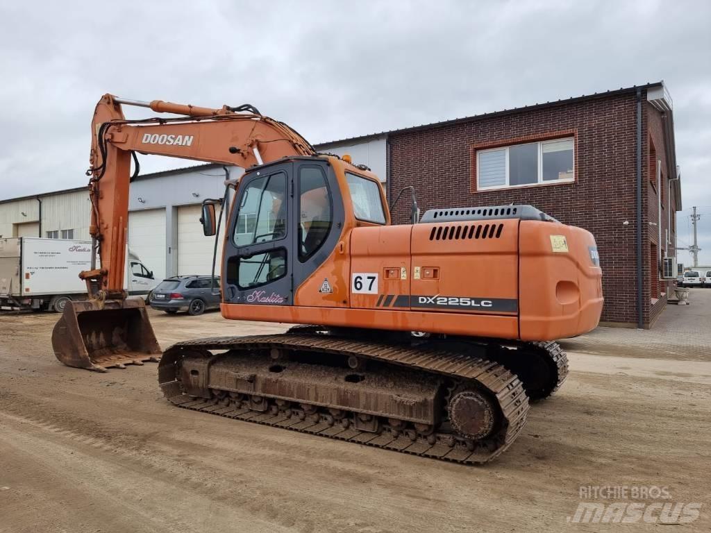 Doosan DX 225 LC Koparki gąsienicowe