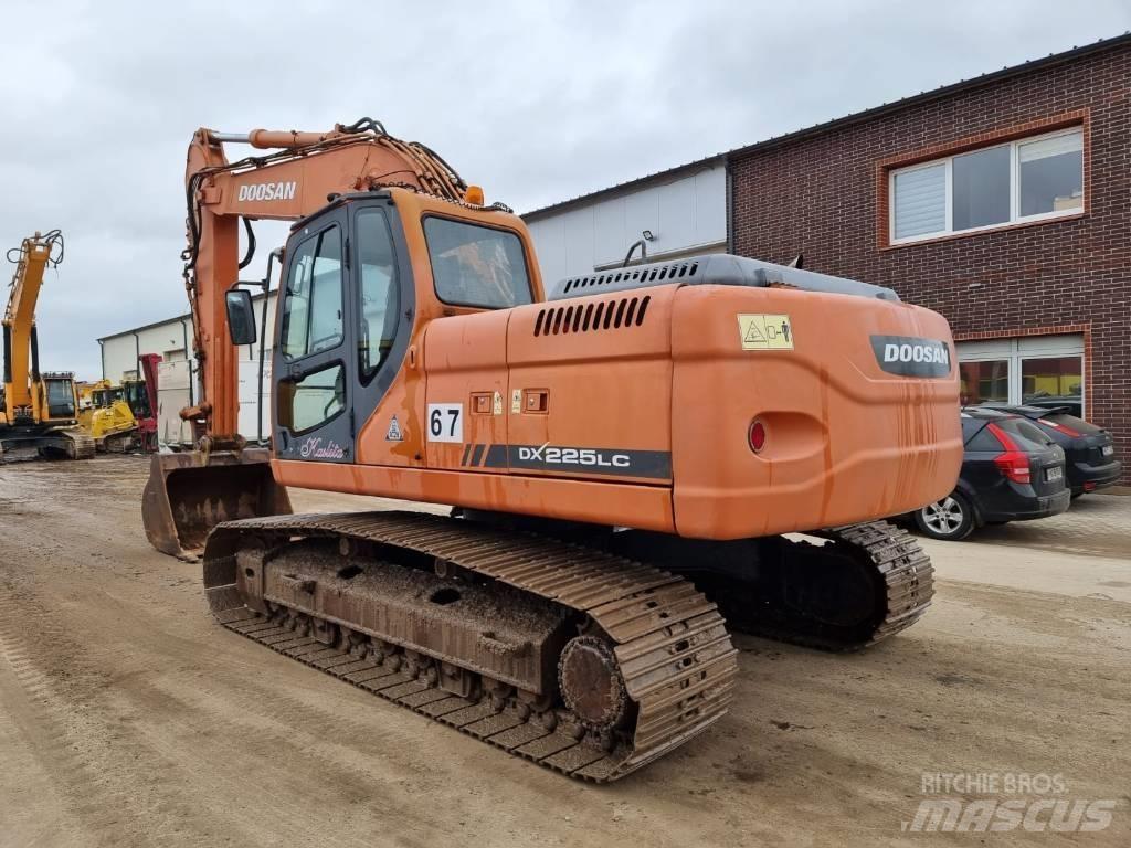 Doosan DX 225 LC Koparki gąsienicowe
