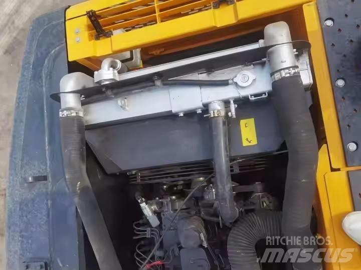 Hyundai 220LC-9S Koparki gąsienicowe