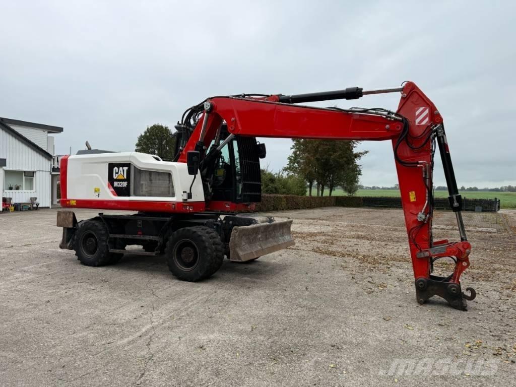 CAT M320F Koparki kołowe