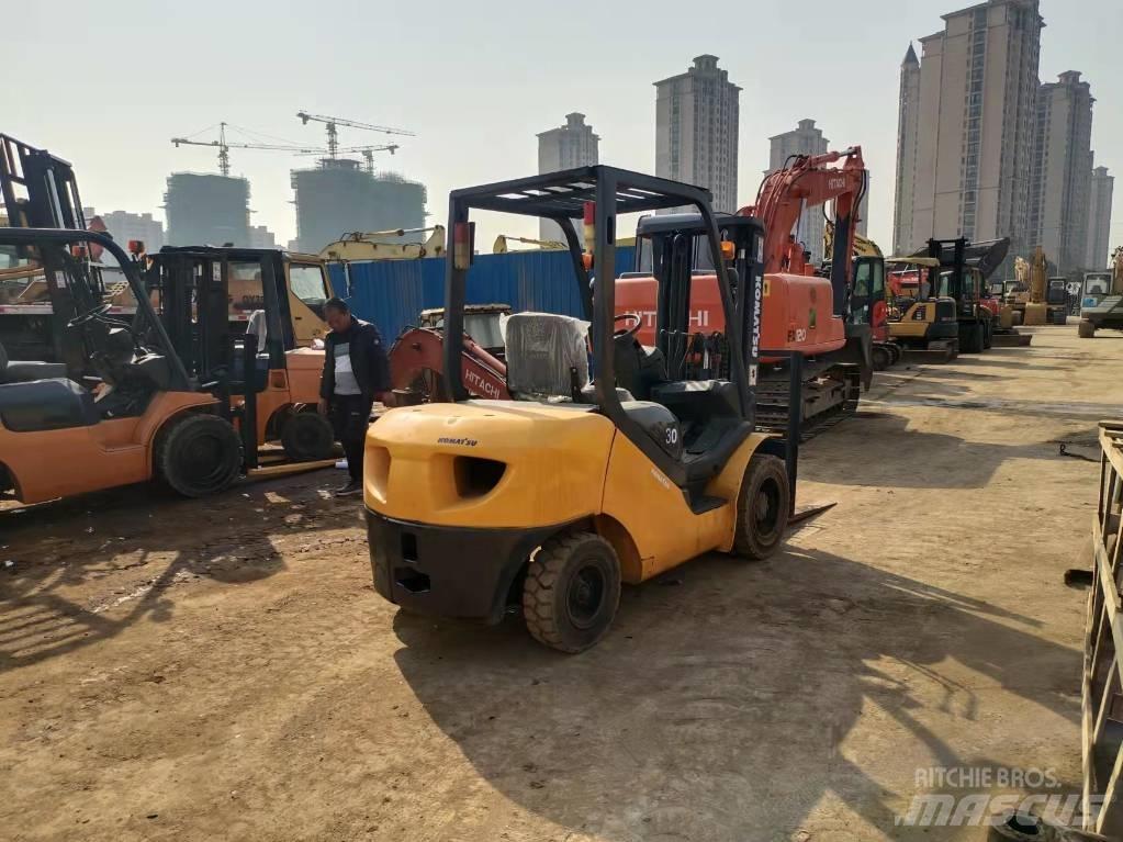 Komatsu FD 30 T-16 Wózki Diesla