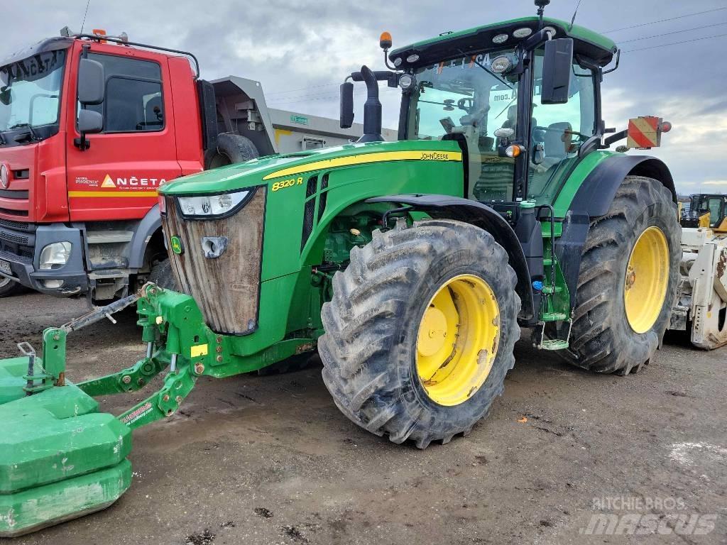 John Deere 8320 R Ciągniki rolnicze