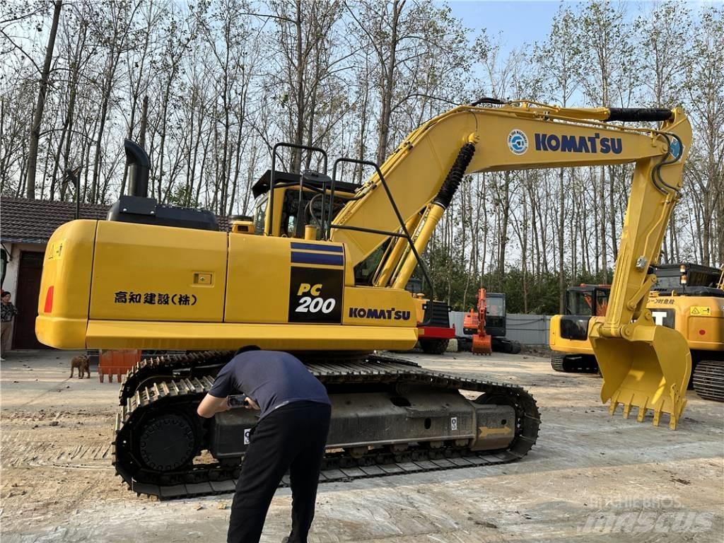 Komatsu PC200-8 Koparki gąsienicowe