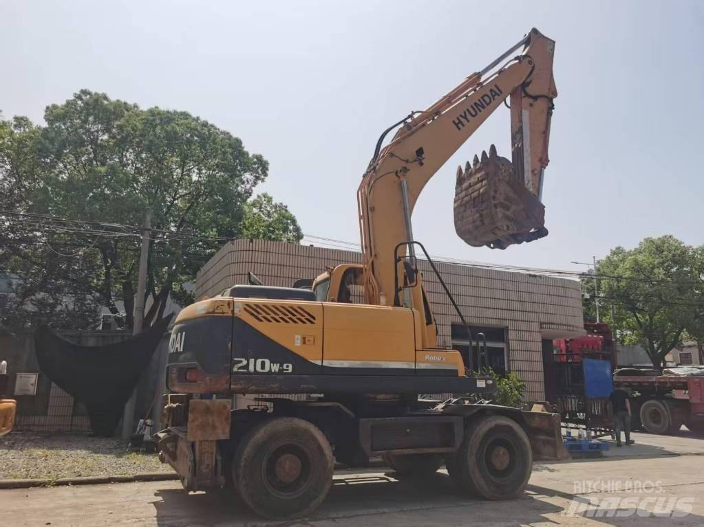 Hyundai r210w-9 Koparki kołowe