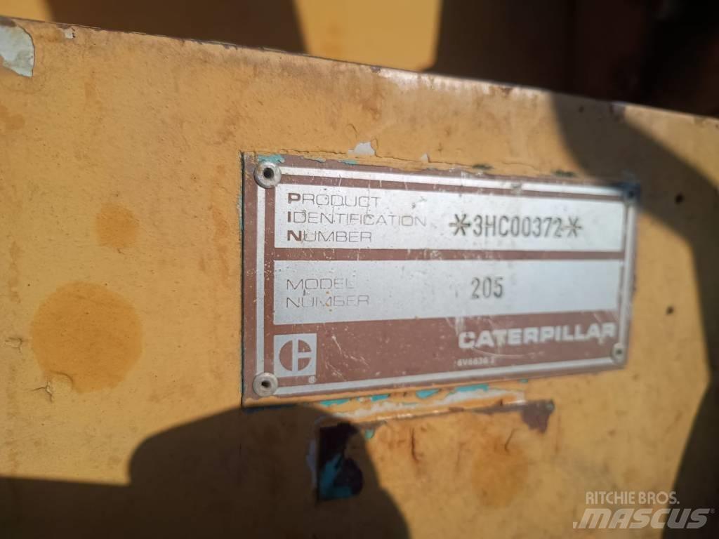 CAT 205LC Koparki gąsienicowe