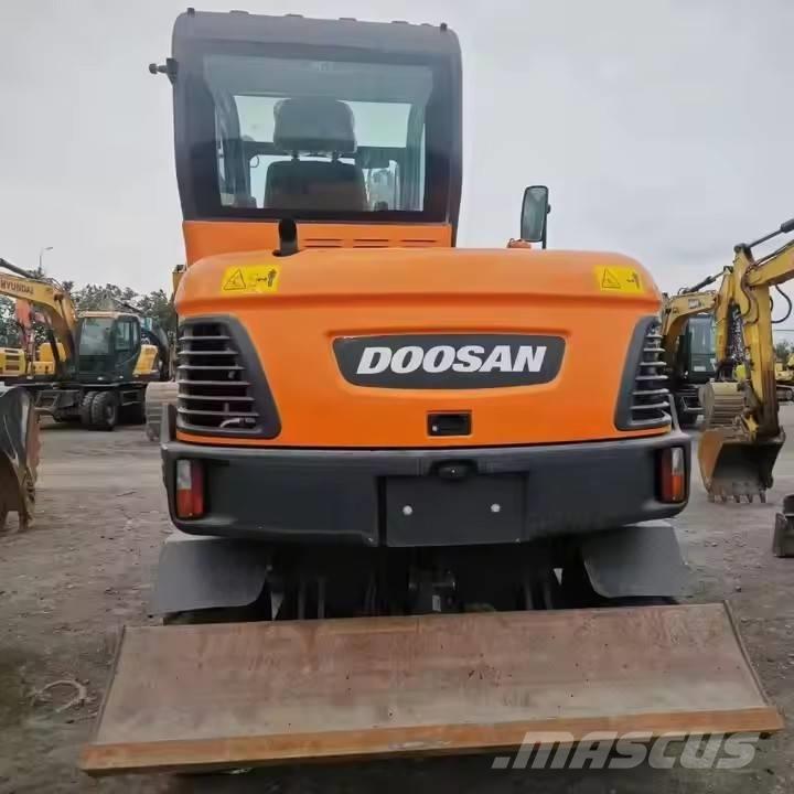Doosan DX 60W Koparki kołowe