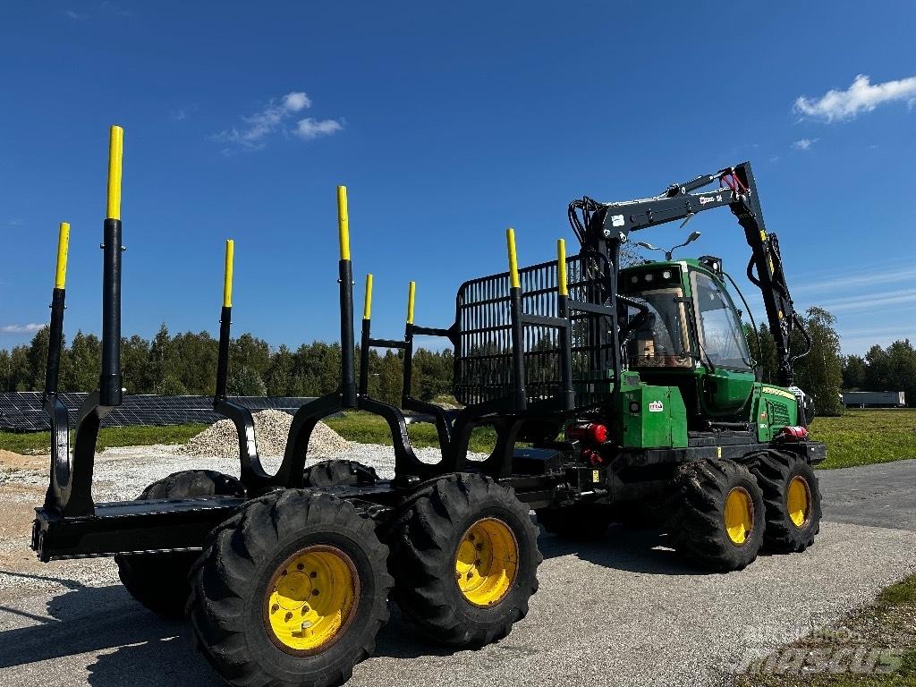 John Deere 810 E Forwardery