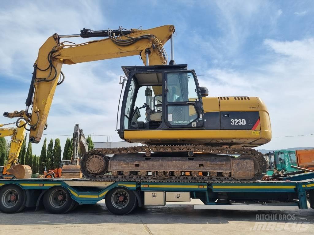 CAT 323 D L Koparki gąsienicowe