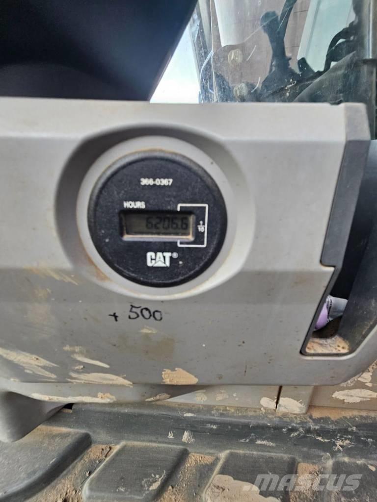 CAT 352 F Koparki gąsienicowe