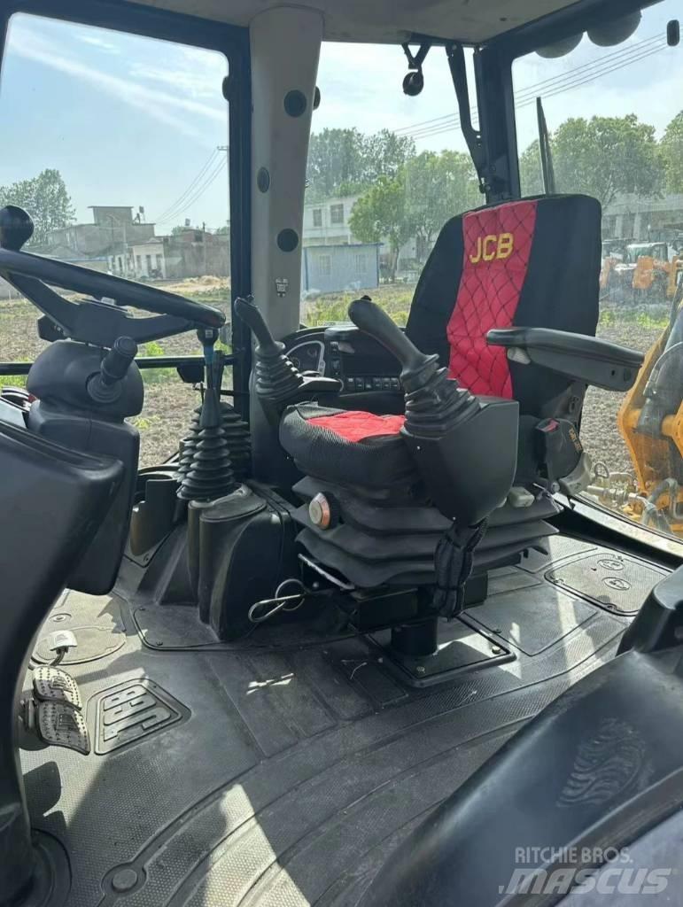 JCB 4 CX Koparko-ładowarki