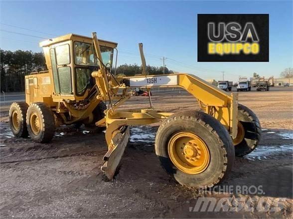 CAT 135H Równiarki
