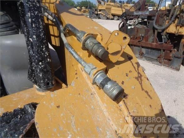 CAT 252B3 Ładowarki burtowe
