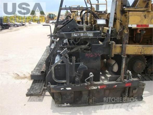 CAT AP-1050B Rozściełacze do asfaltu