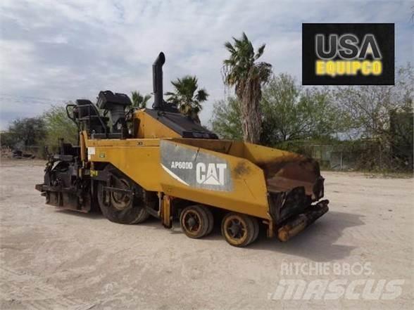 CAT AP-600D Rozściełacze do asfaltu