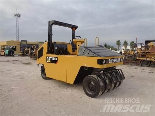 CAT PS-150C Walce ogumione