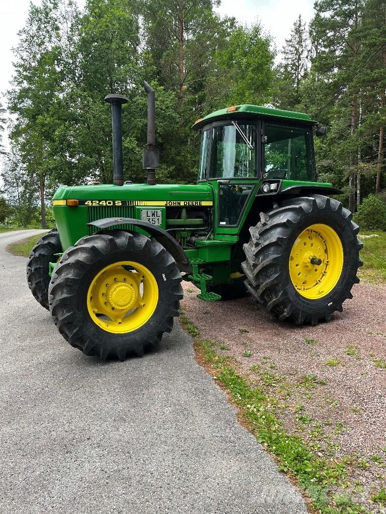 John Deere 4240 S Ciągniki rolnicze