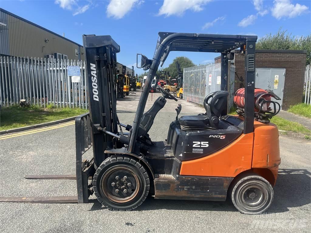 Doosan G25P-5 Wózki LPG
