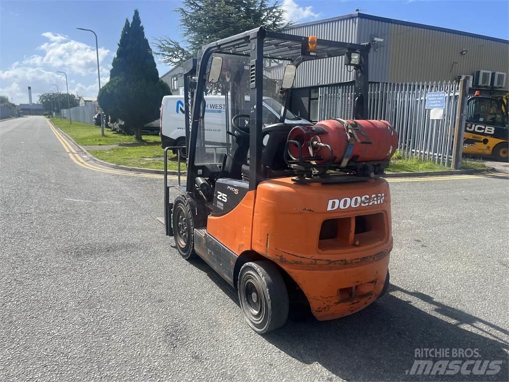 Doosan G25P-5 Wózki LPG