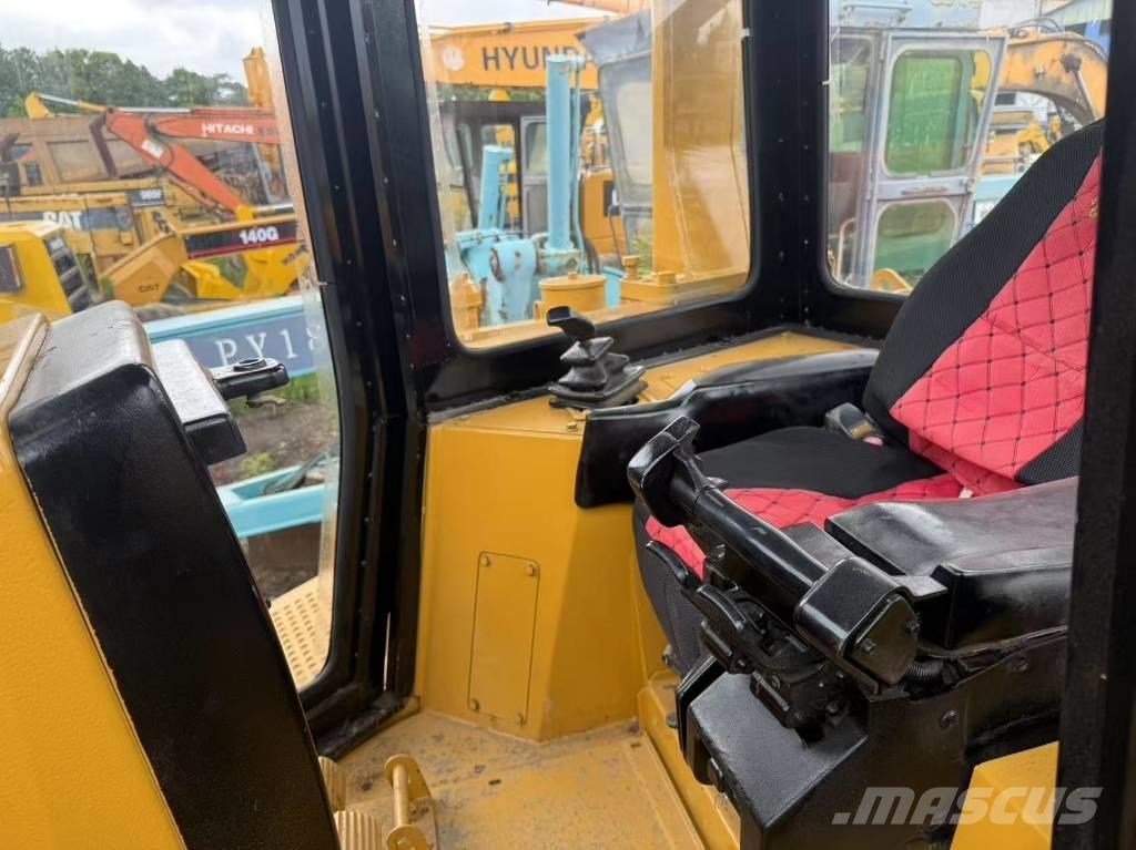 CAT D 6 R Spycharki gąsienicowe