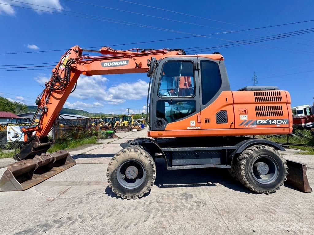 Doosan DX 140 W-3 Koparki kołowe