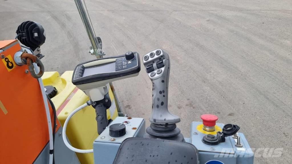  UNICUT 600 FLOOR SAW Piły do skał i betonu