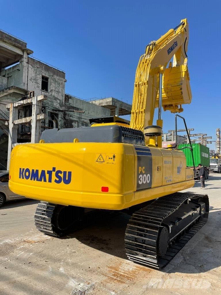 Komatsu PC 300-7 Koparki gąsienicowe