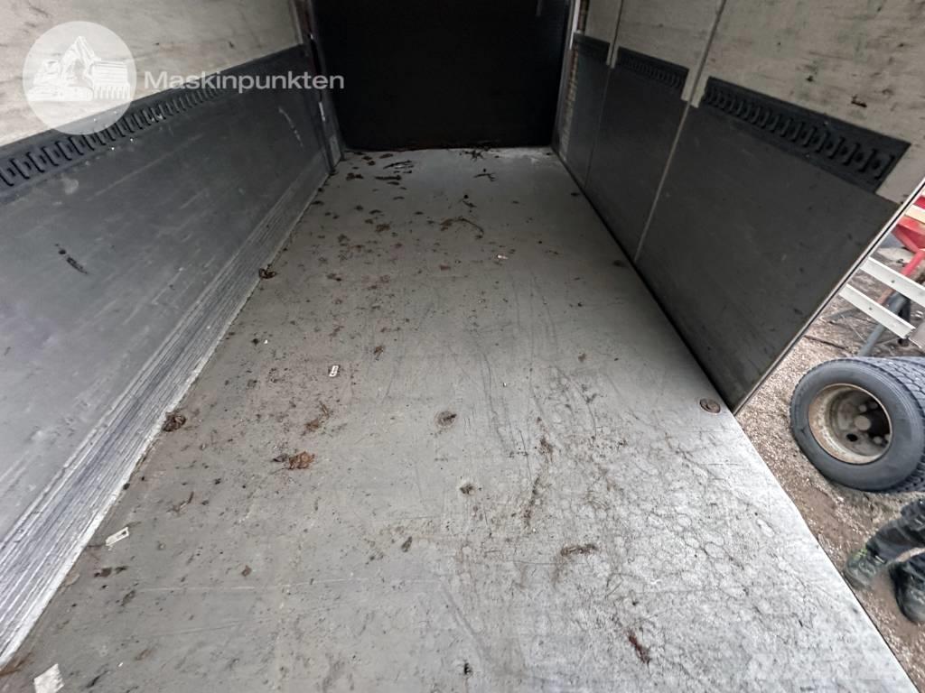 Scania P 94-310 Samochody ciężarowe ze skrzynią zamkniętą