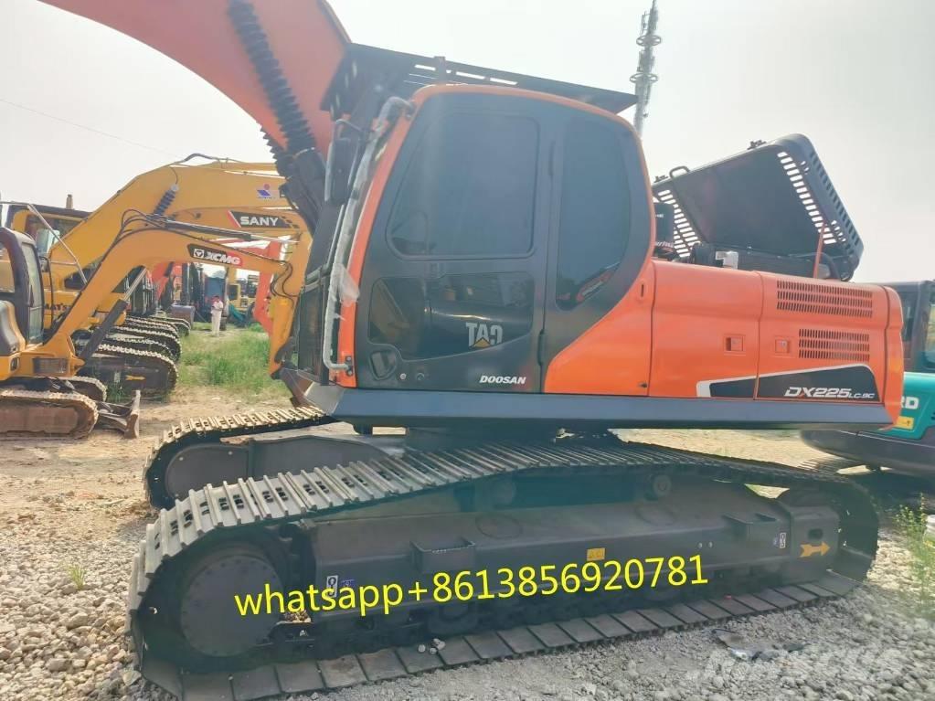 Doosan DX 225 Koparki gąsienicowe