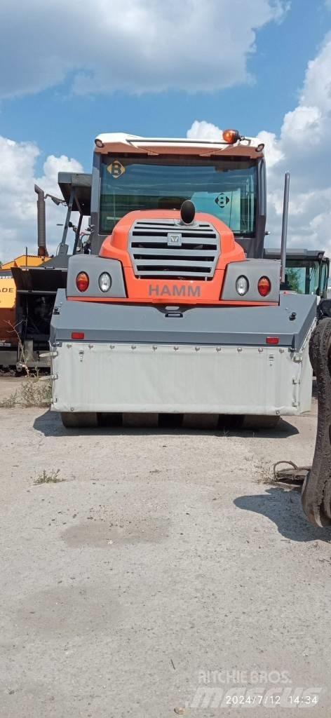 Hamm HP 180 Walce ogumione
