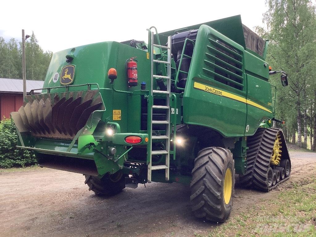 John Deere T 670 Kombajny zbożowe
