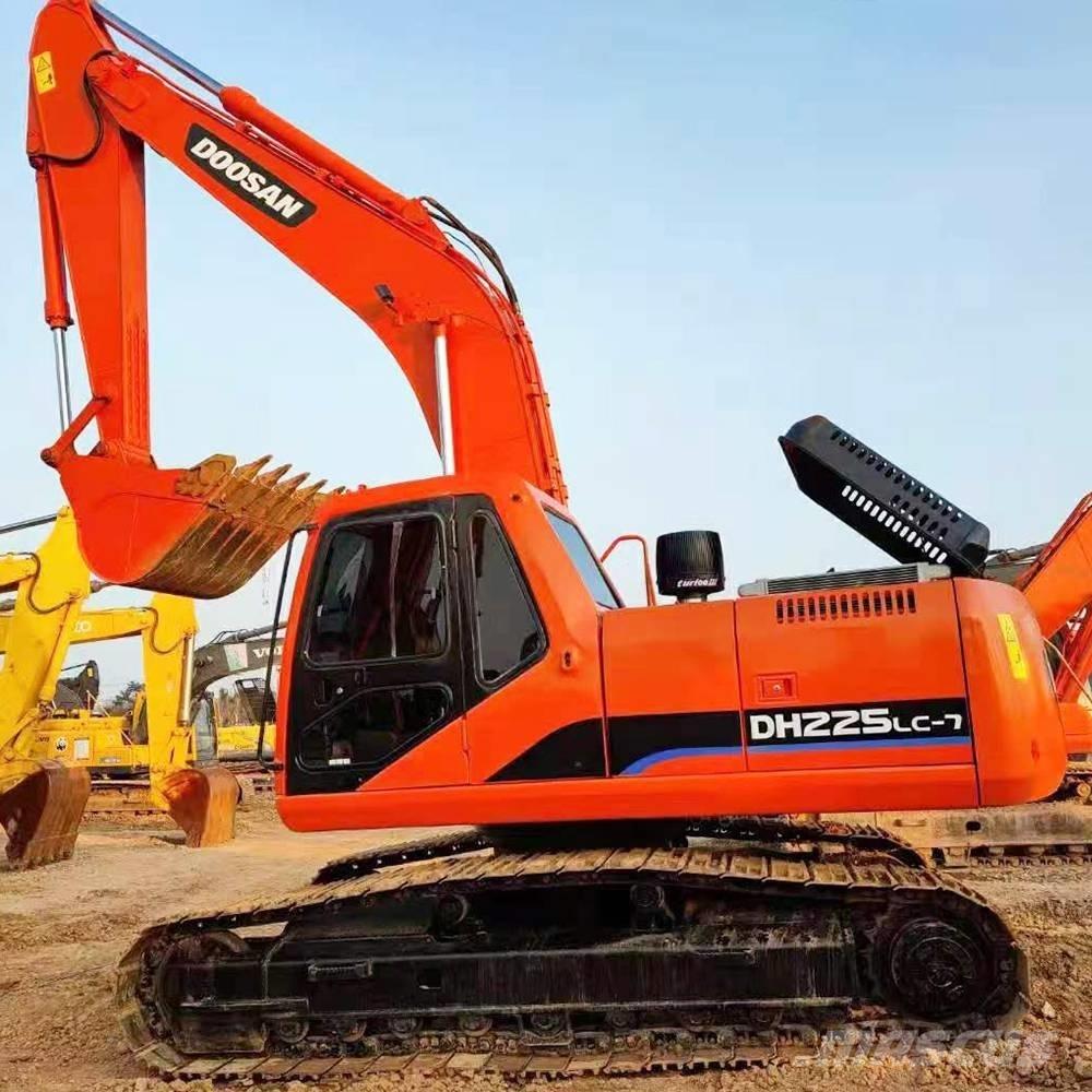 Doosan 225 Koparki gąsienicowe