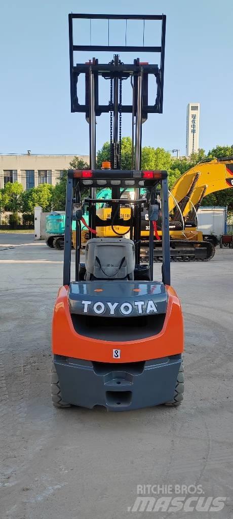Toyota FD30 Wózki Diesla