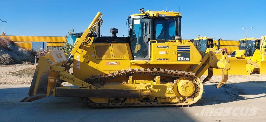 Komatsu D65EXi Spycharki gąsienicowe