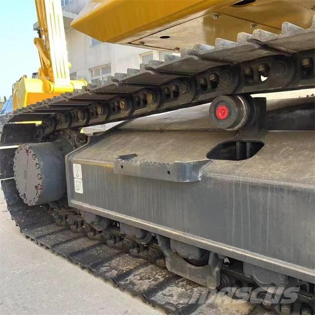 Komatsu PC 210 Koparki gąsienicowe