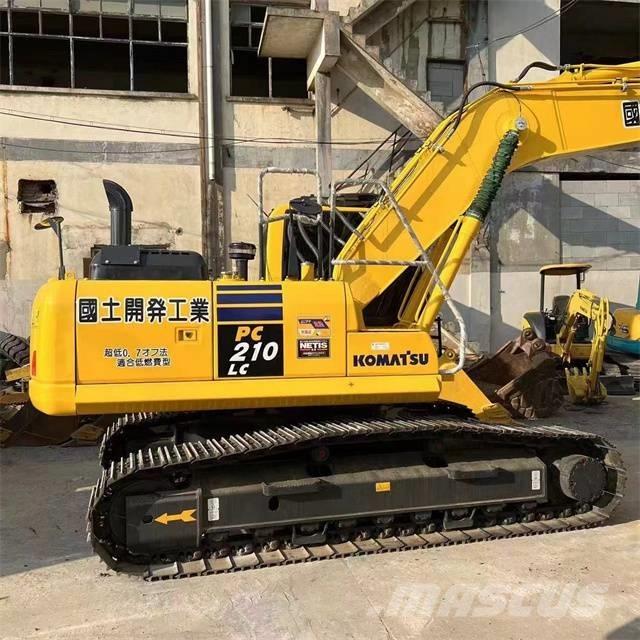 Komatsu PC 210 Koparki gąsienicowe