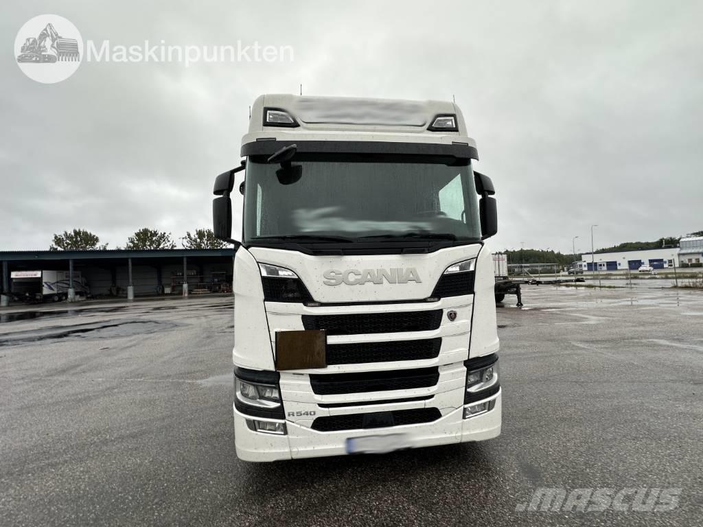 Scania R 540 Samochody ciężarowe ze skrzynią zamkniętą