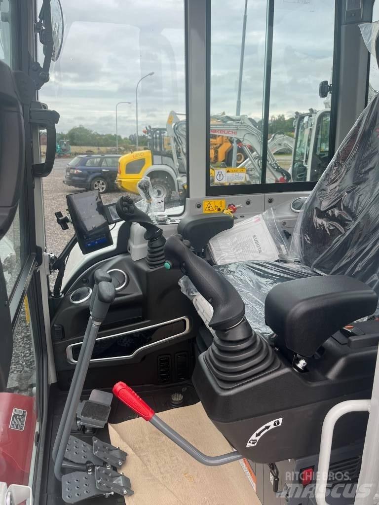 Takeuchi TB350R Minikoparki