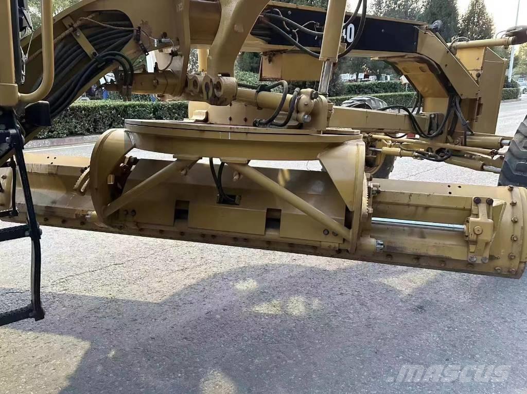 CAT 140 GC Równiarki